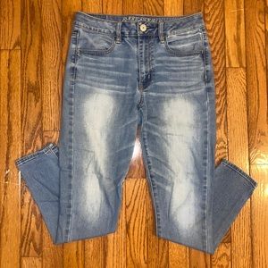 American Eagle Super Stretch Skinny Jeans! Medium Wash Size 6 Short! 🤍